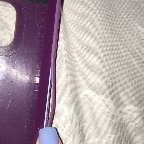 5/5s purple life proof case - Picture 3 of 6